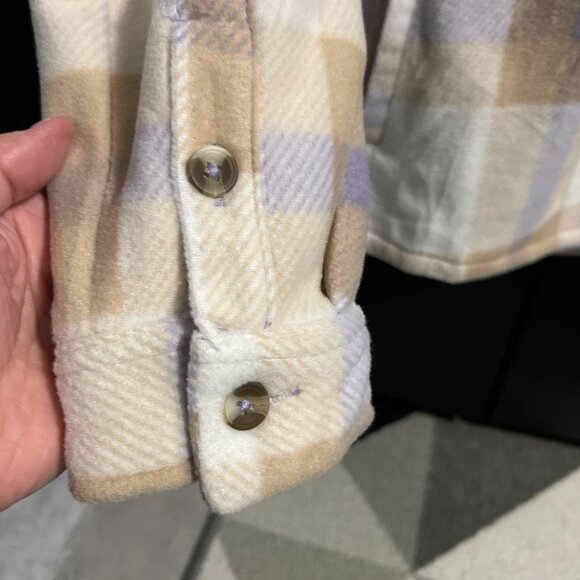 ⭐️NWT⭐️ Sage Collective Fleece Plaid Sherpa-Lined Shacket Women's Size M - Picture 3 of 10